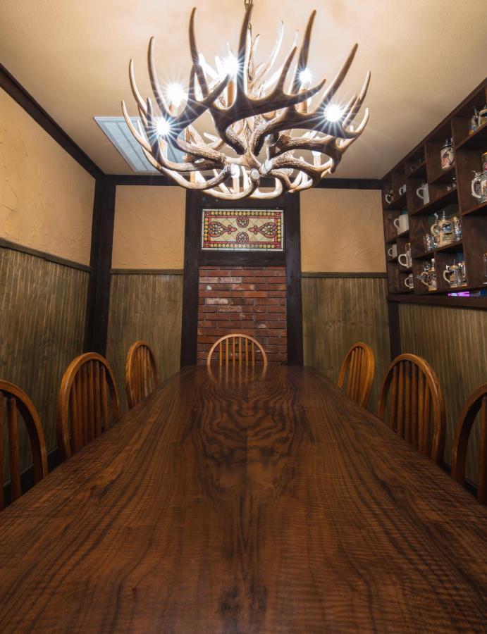Wild Bear Inn Пиджен Фордж Екстериор снимка