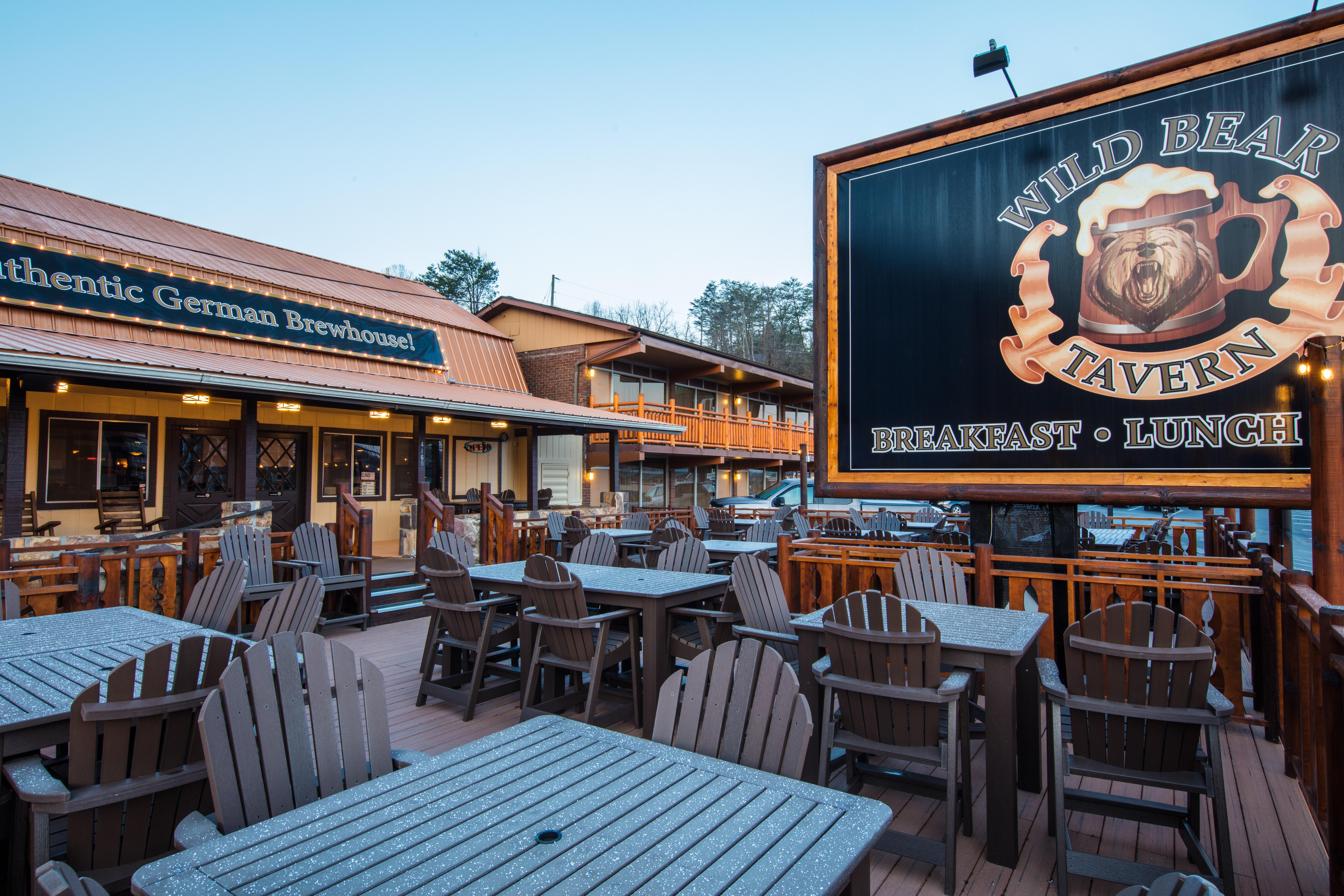 Wild Bear Inn Пиджен Фордж Екстериор снимка